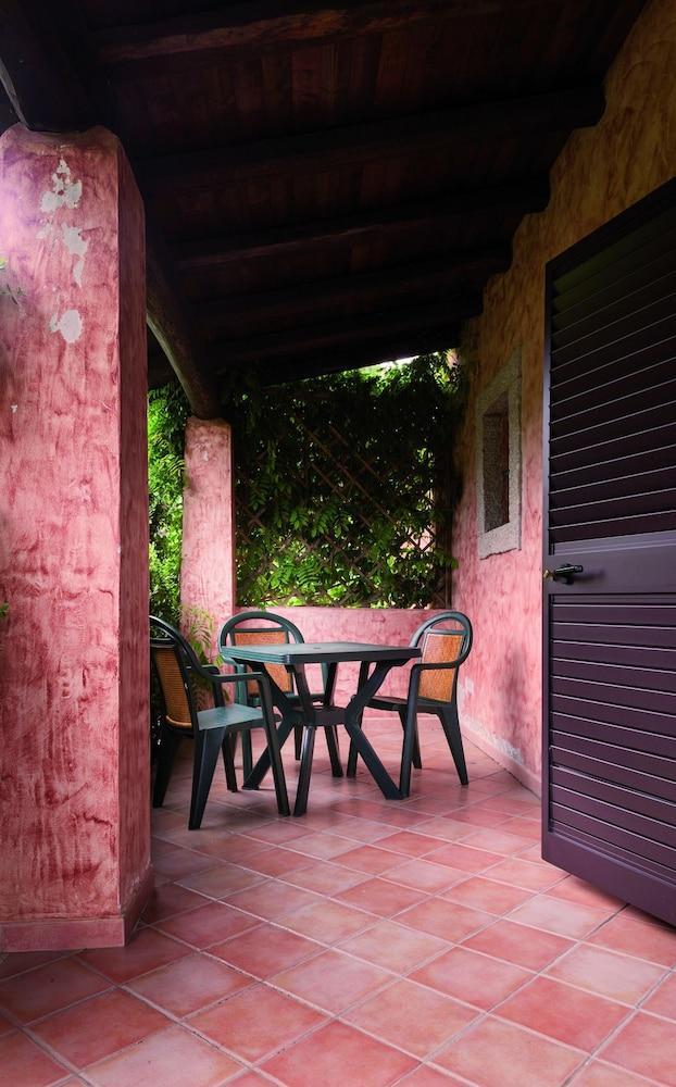 Centro Vacanze Isuledda Cannigione Esterno foto