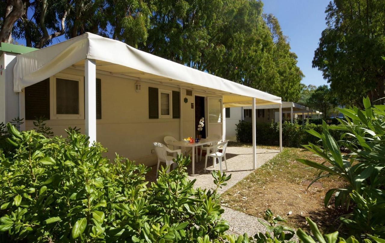 Centro Vacanze Isuledda Cannigione Esterno foto