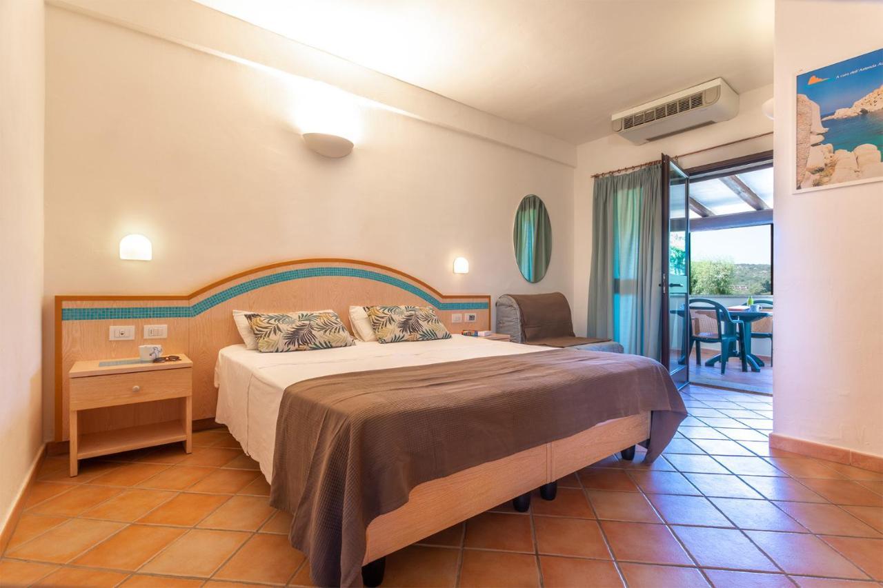 Centro Vacanze Isuledda Cannigione Esterno foto