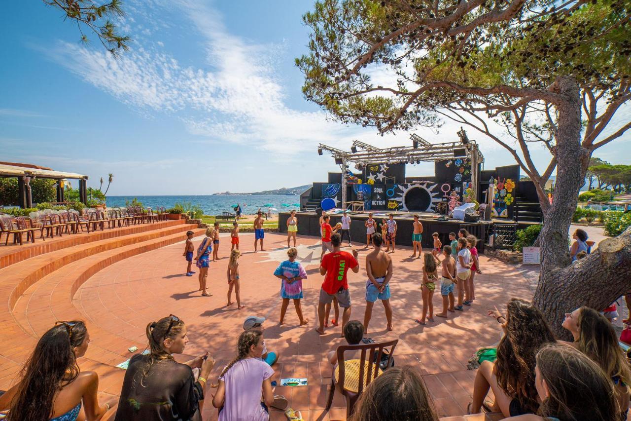 Centro Vacanze Isuledda Cannigione Esterno foto